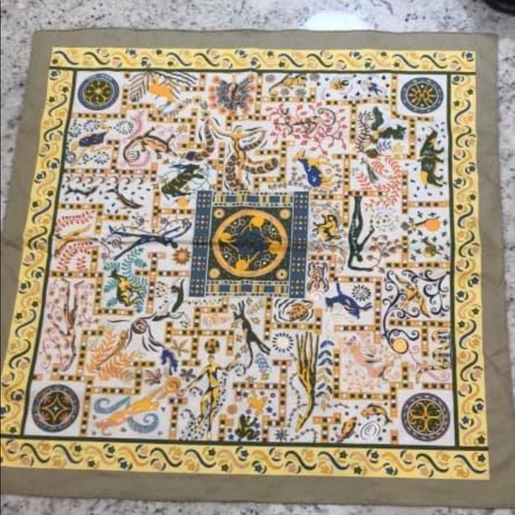 Hermes Accessories - Intricately designed Hermès scarf